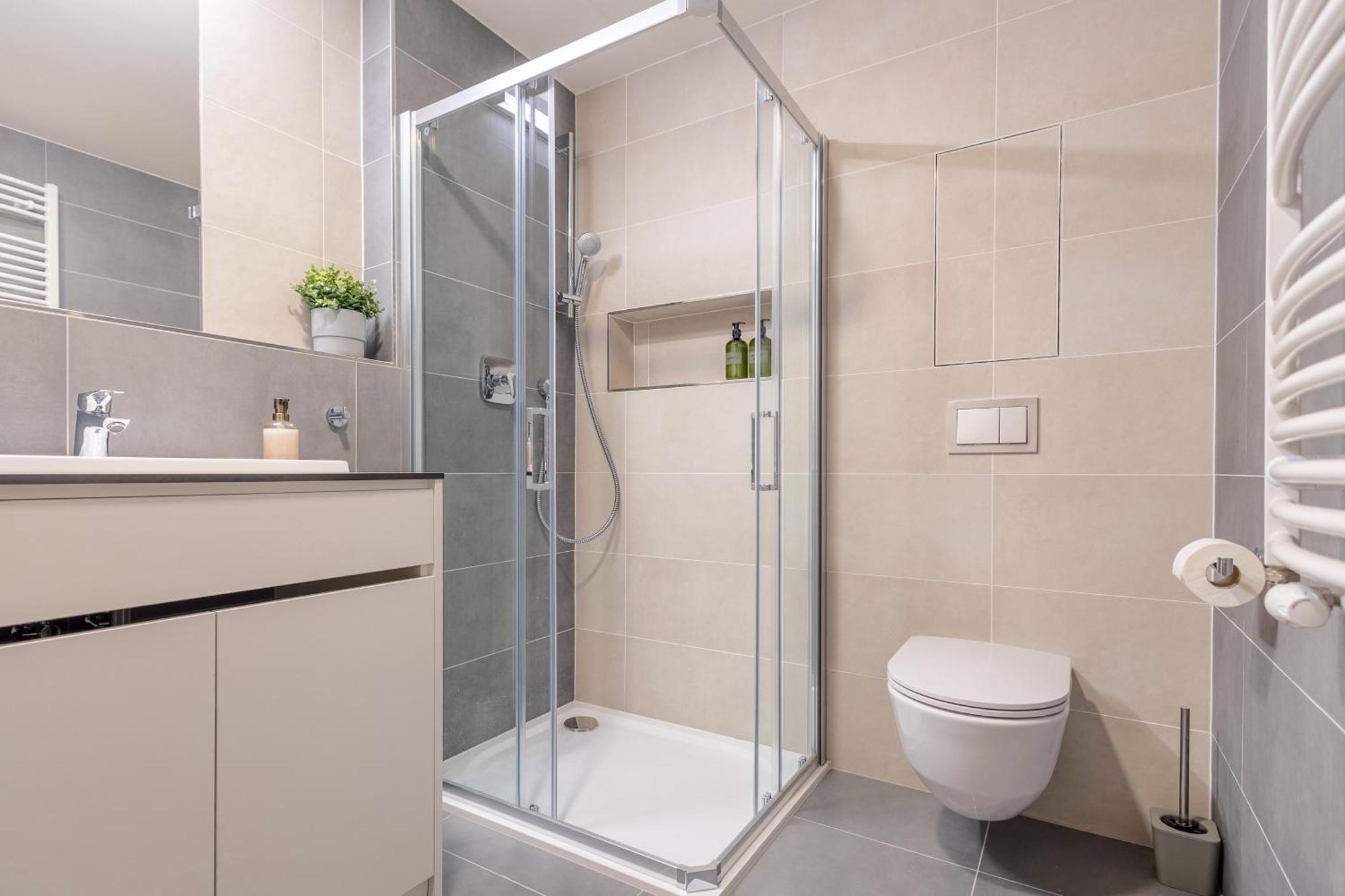 شقة Bright 2Br - 5Th Floor, Balcony, Free Parking By Gravity براغ المظهر الخارجي الصورة